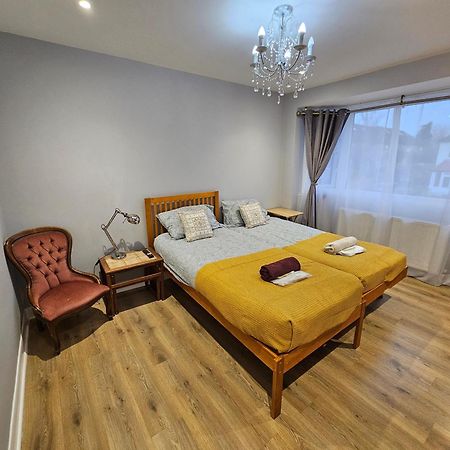 Beautiful Guest Rooms, Free Parking, 30Min Heathrow, 40Min Wembley, 60Min Central London Greenford  Exteriör bild