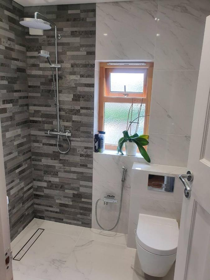 Beautiful Guest Rooms, Free Parking, 30Min Heathrow, 40Min Wembley, 60Min Central London Greenford  Exteriör bild