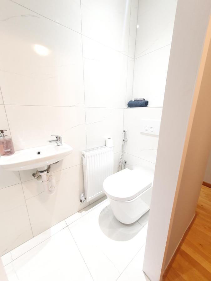 Beautiful Guest Rooms, Free Parking, 30Min Heathrow, 40Min Wembley, 60Min Central London Greenford  Exteriör bild