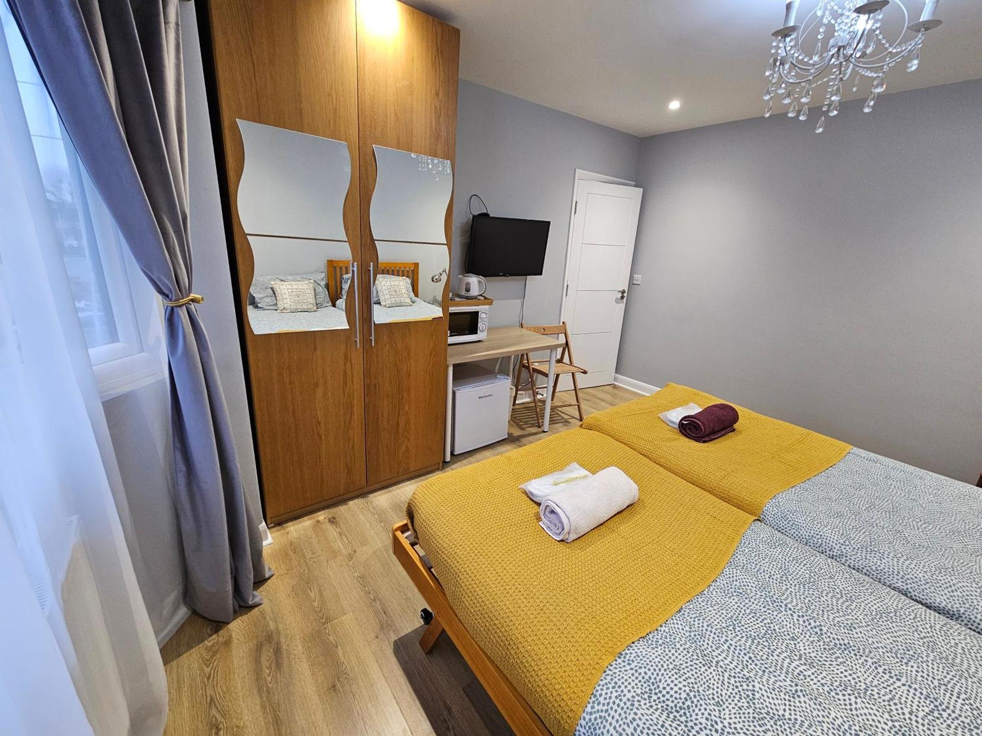 Beautiful Guest Rooms, Free Parking, 30Min Heathrow, 40Min Wembley, 60Min Central London Greenford  Exteriör bild