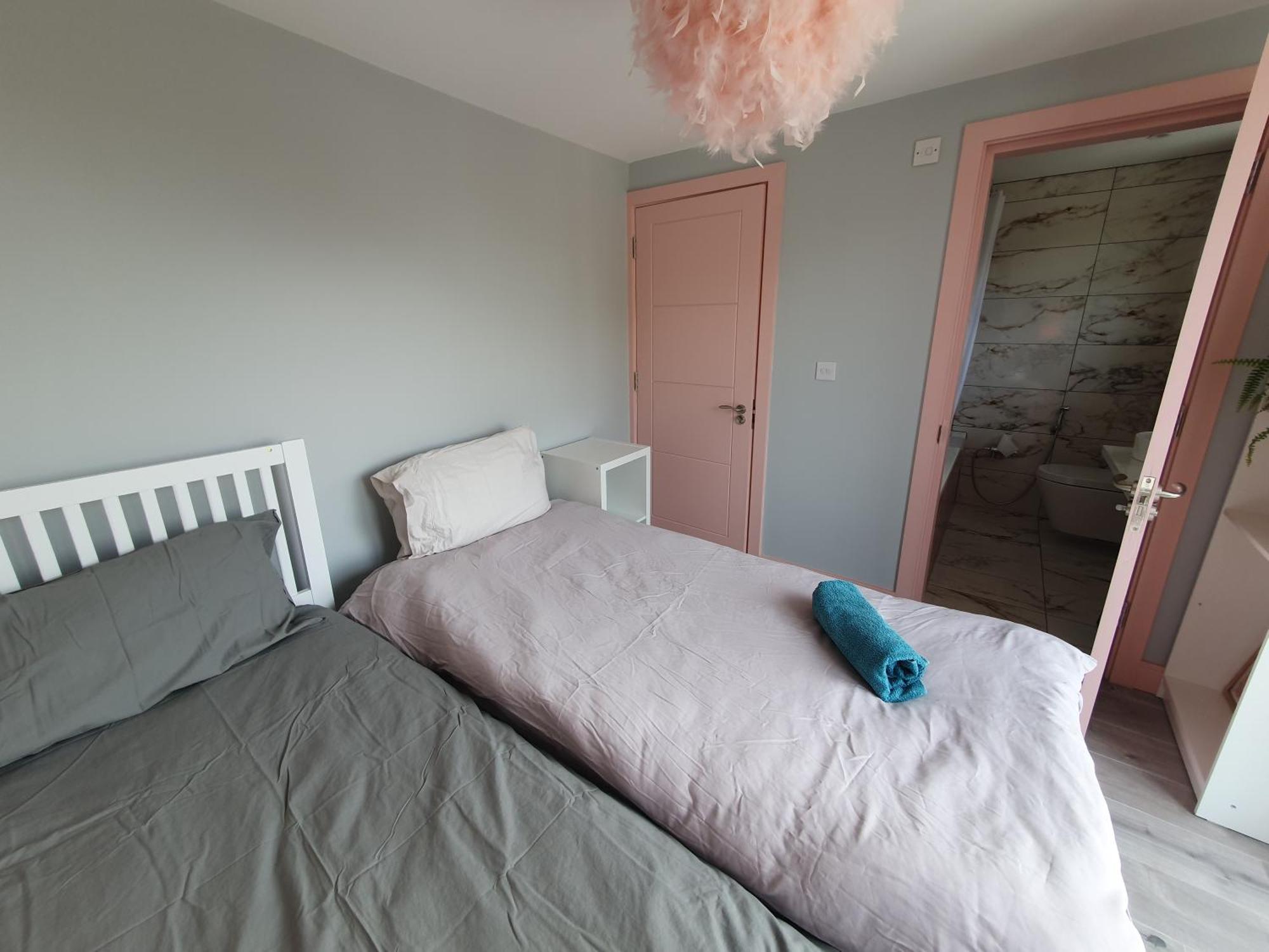 Beautiful Guest Rooms, Free Parking, 30Min Heathrow, 40Min Wembley, 60Min Central London Greenford  Exteriör bild